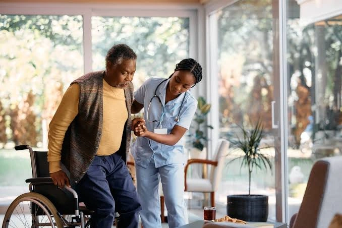 The Importance of Mobility Assistance in Assisted Living 